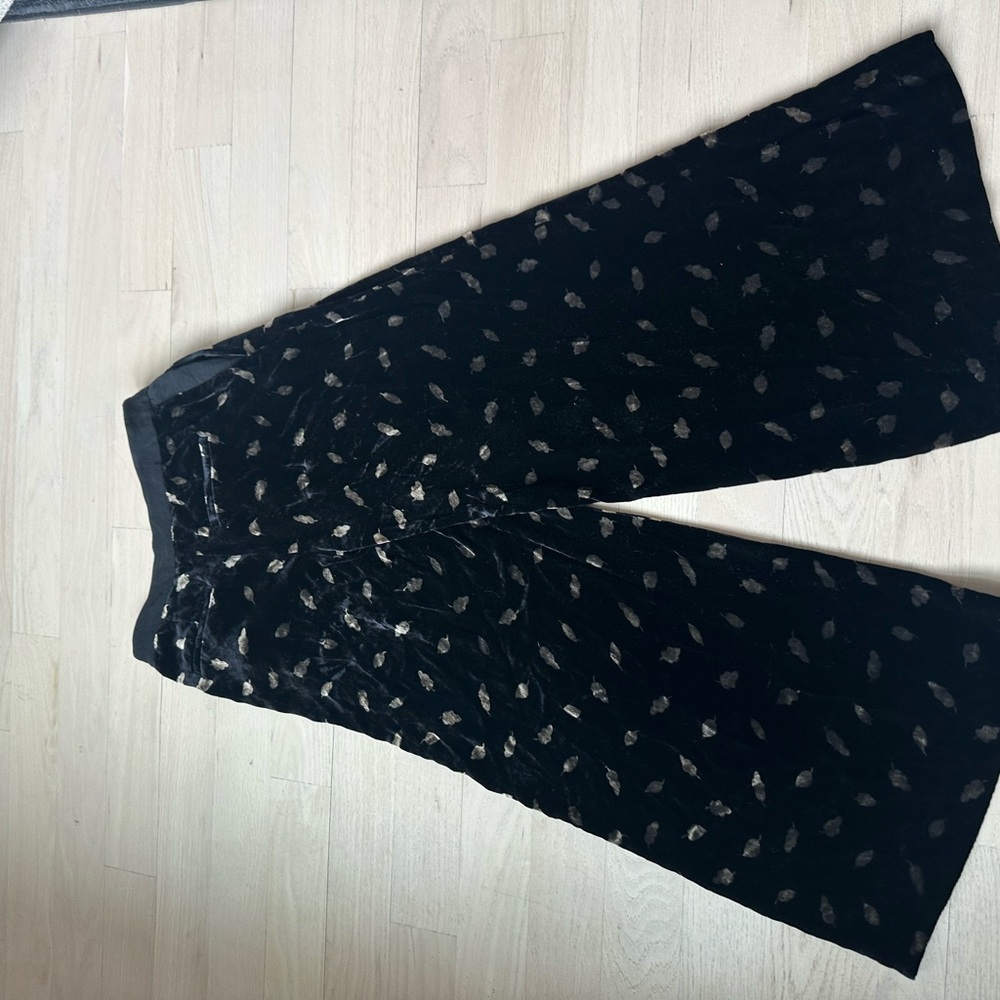 Elevenses Black and Gold Leaf Pattern Pants - Picture 4 of 4